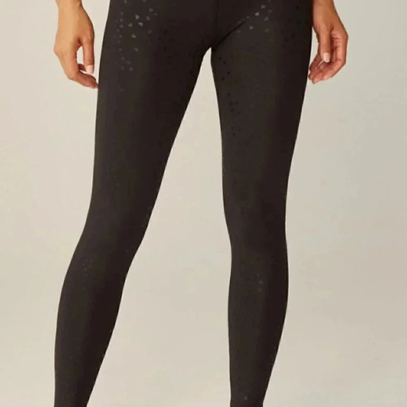 BEYOND YOGA FOIL HEART PRINT Leggings Sports Bra Matching Set size XS / S NEW - Picture 7 of 8